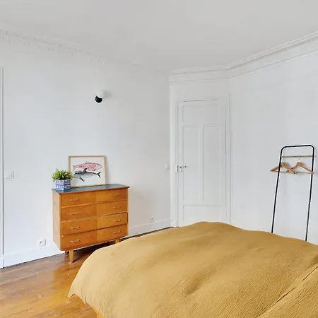 Apartment Buttes Chaumont Charming For 4 People