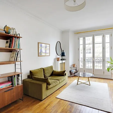 Apartment Buttes Chaumont Charming For 4 People